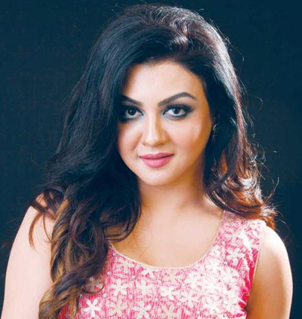 ‘পেয়ারার সুবাস’ ছড়াচ্ছে!