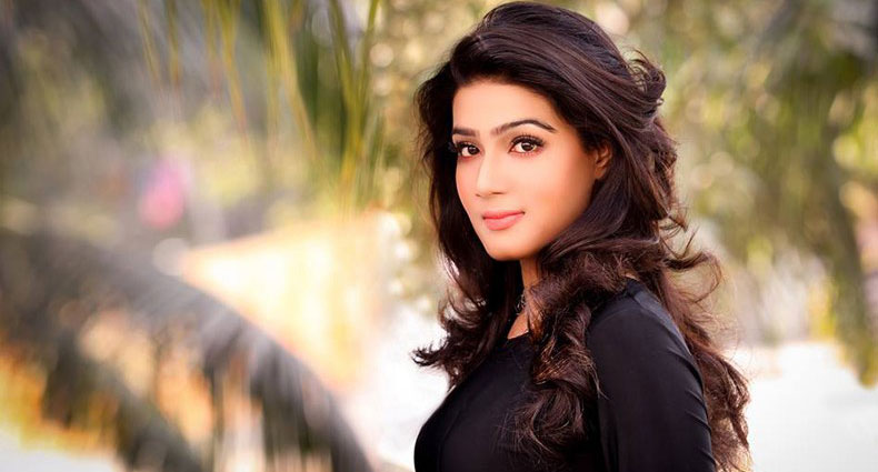 নির্মাতার অভিযোগে ‘পেশাদার’ মাহি বিব্রত