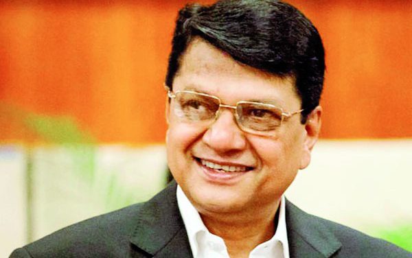 আলমগীরের পরিচালনায় প্রসেনজিৎ-শুভ