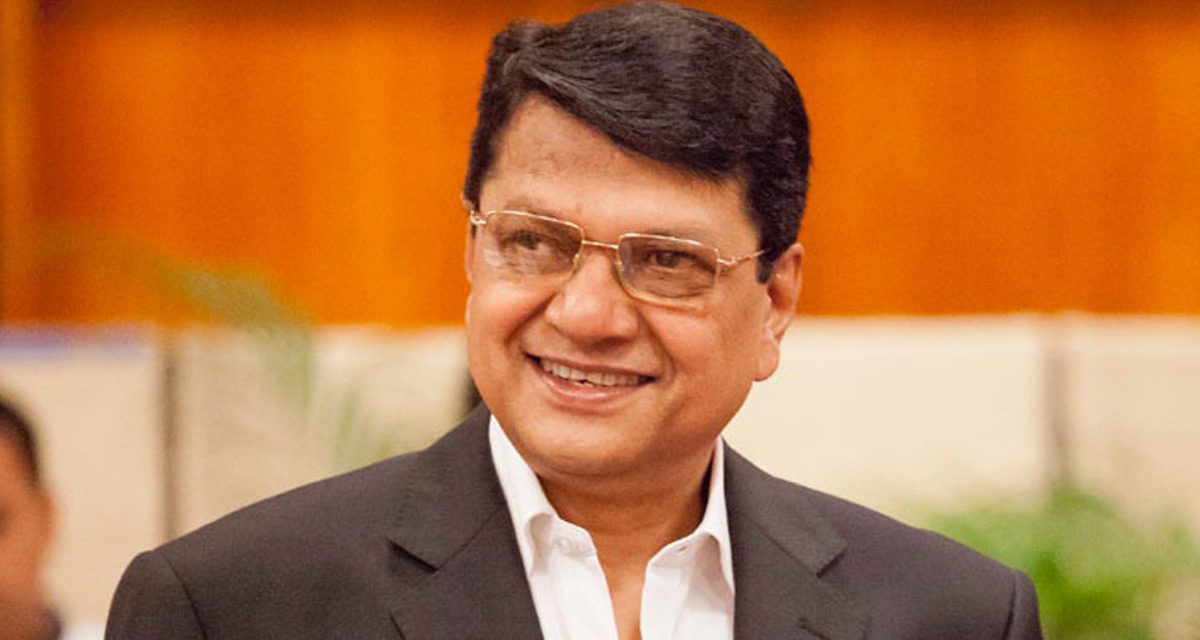 আমাদের আছেন আলমগীর