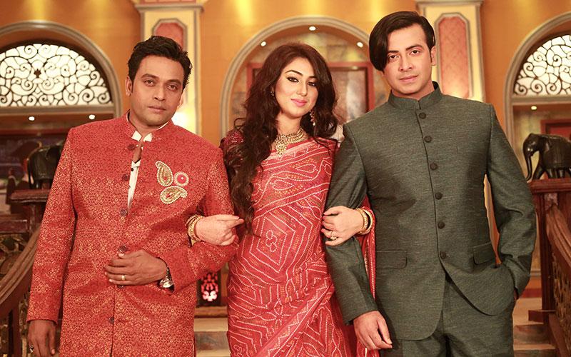 শাকিব নয়, মিলনের সঙ্গে অপু