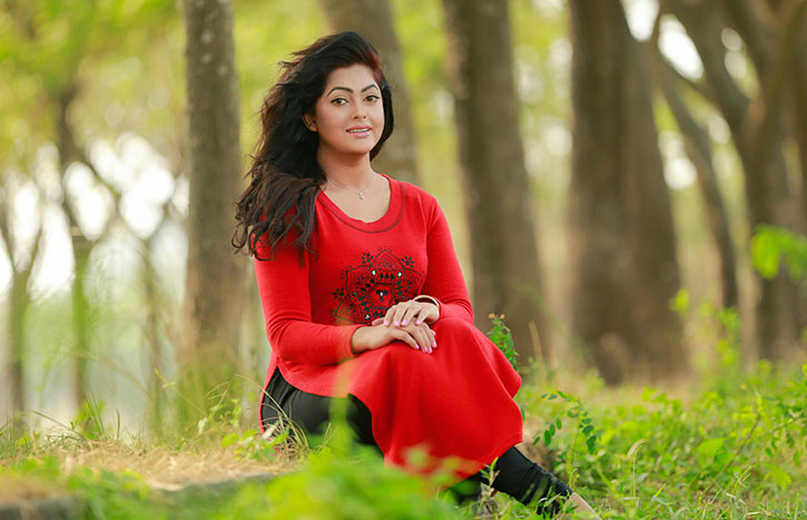 তিন বছর পর নতুন ছবিতে নিপুণ