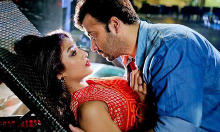 অনেক কথার ভিড়ে শাকিব-পাওলি (ভিডিও)