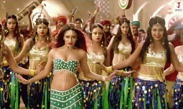 ‘আল্লাহ’র বদলে ‘ইয়ারা’, শোনাচ্ছে কেমন আইটেম গান!