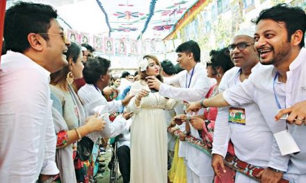 নির্বাচিতদের কাছে ক্ষমতা হস্তান্তরে নিষেধাজ্ঞা