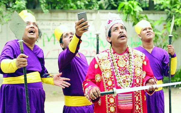 পাঁচ রূপে পাঁচদিন মোশাররফ করিম