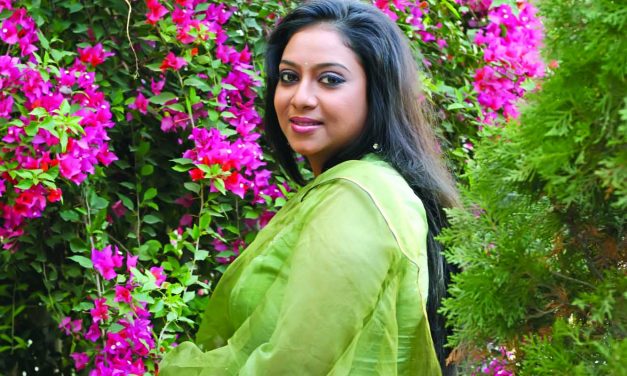 ঈদে দেশে থাকছেন শাবনূর