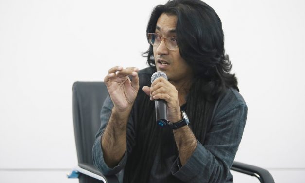 ‘নীল মুকুট’ মুক্তিতে কোনো বাধা নেই