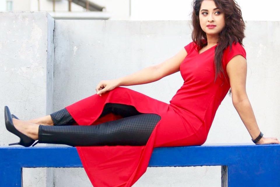 এক বছর পর একসঙ্গে দুই ছবি