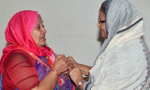 আনোয়ারাকে ৩০ লাখ টাকা অনুদান প্রধানমন্ত্রীর