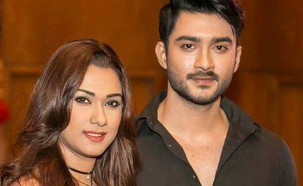 ‘বেপরোয়া’ সেটে পুলিশ!