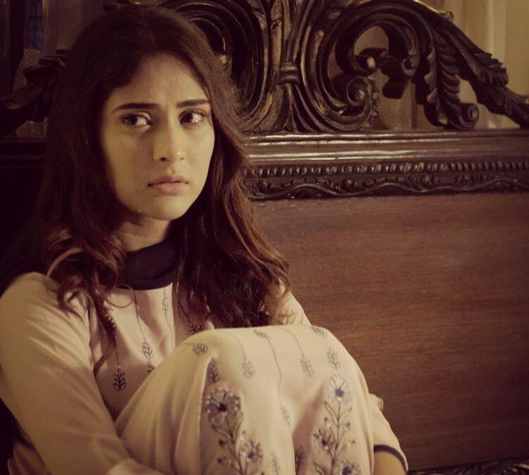 পরিচালককে অন্য চিন্তা থেকে মুক্তি দিন