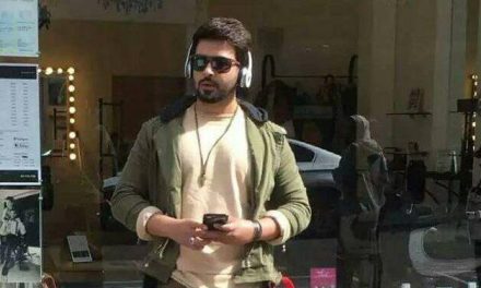 শুধু লুক নিয়ে ভাবলে ‘হিরো’র কাছে হারবেন ‘অভিনেতা’ শাকিব