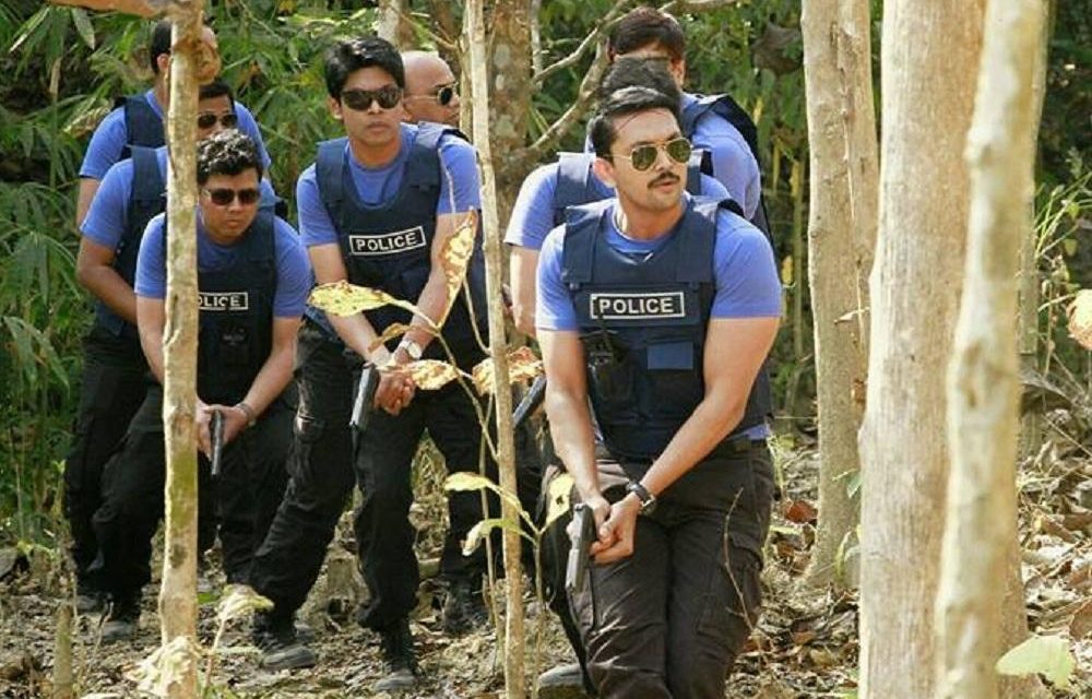 ঢাকা অ্যাটাক : যে ছবি আমরাও পারি বানাতে