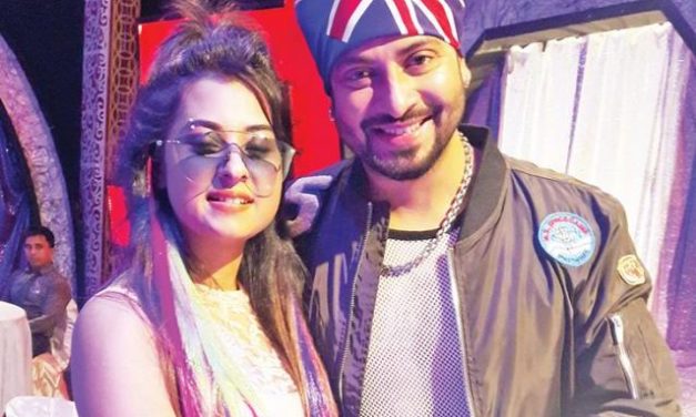 চিটাগাইঙ্গা শাকিব ও নোয়াখাইল্যা বুবলি দেখতে যেমন