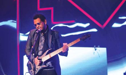 ফিরছেন বেসবাবা