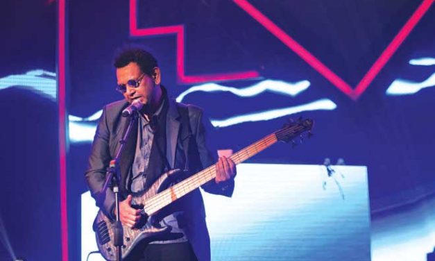 ফিরছেন বেসবাবা