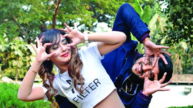 যে সব হলে ‌’গেম রিটার্নস’