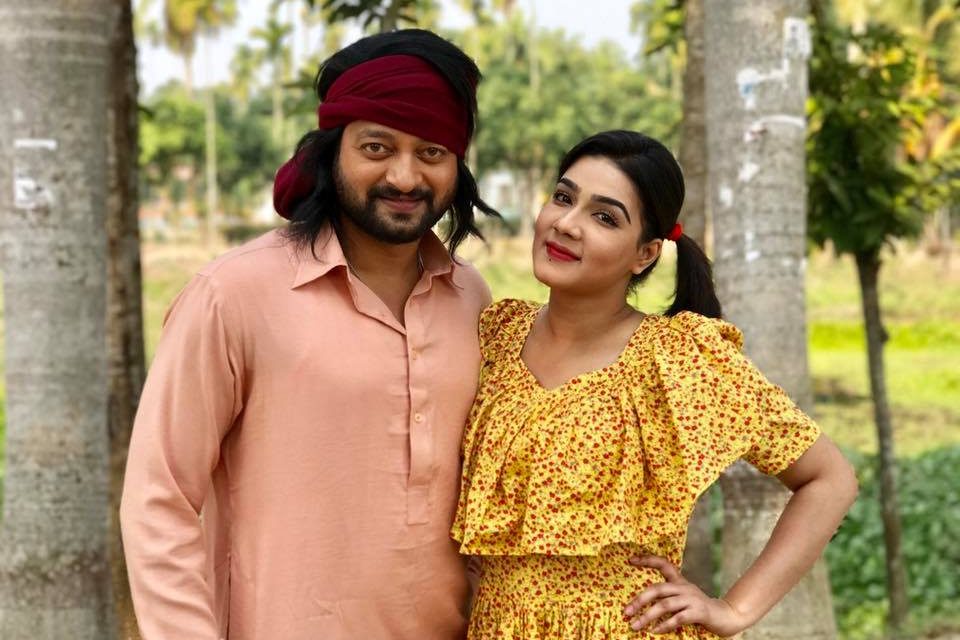 ‘আনন্দ অশ্রু’ শুরু