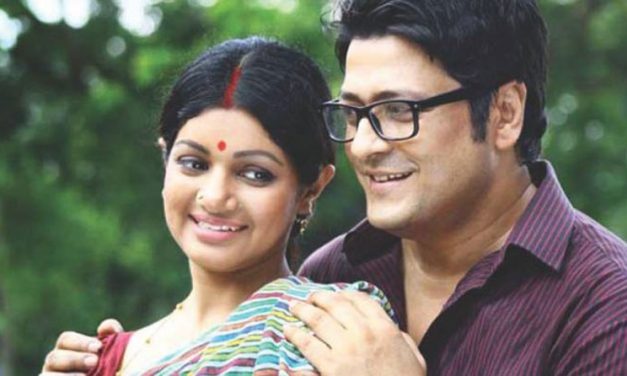 পুরস্কার ফিরে পেতে ‘বৃহন্নলা’ পরিচালকের মামলা!
