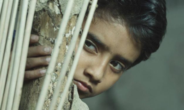 দর্শক প্রতিক্রিয়া : মাটির প্রজার দেশে