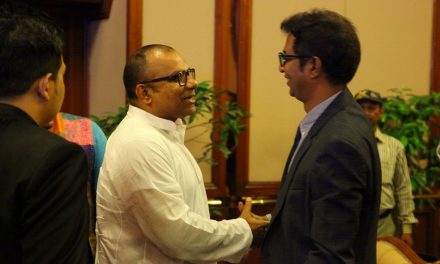 ‘আজিজ ভাই, আপনি এফডিসিতে ফিরে আসুন’