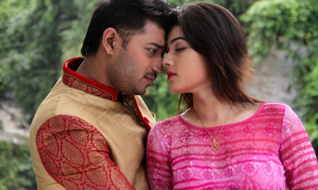 প্রতিটি পলকে ভুলে যেতে চাই