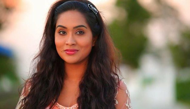 মমই কি দহনের অন্য নায়িকা?