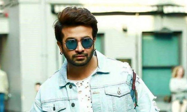 প্রযোজকের রাজনৈতিক ব্যস্ততায় বেকার শাকিব!