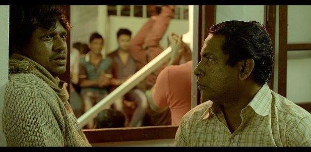 নদীপথে বর্তমান সমাজ ব্যবস্থার প্রতীক!