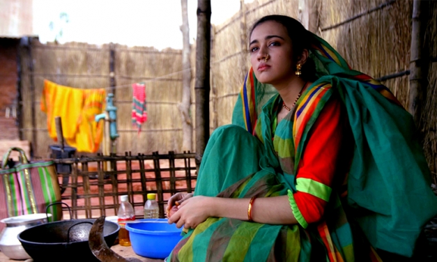 প্রশংসিত আহত ফুলের গল্পের প্রথম গান, দেখুন ভিডিও