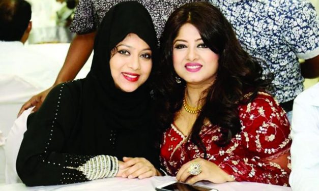 কে বেশি জনপ্রিয়? জানালেন মৌসুমী