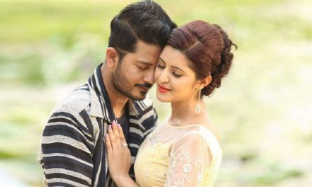 মৃত্যুবার্ষিকীতে সালমান শাহ অভিনীত সেই গানে পরী মনি-আরজু (ভিডিও)