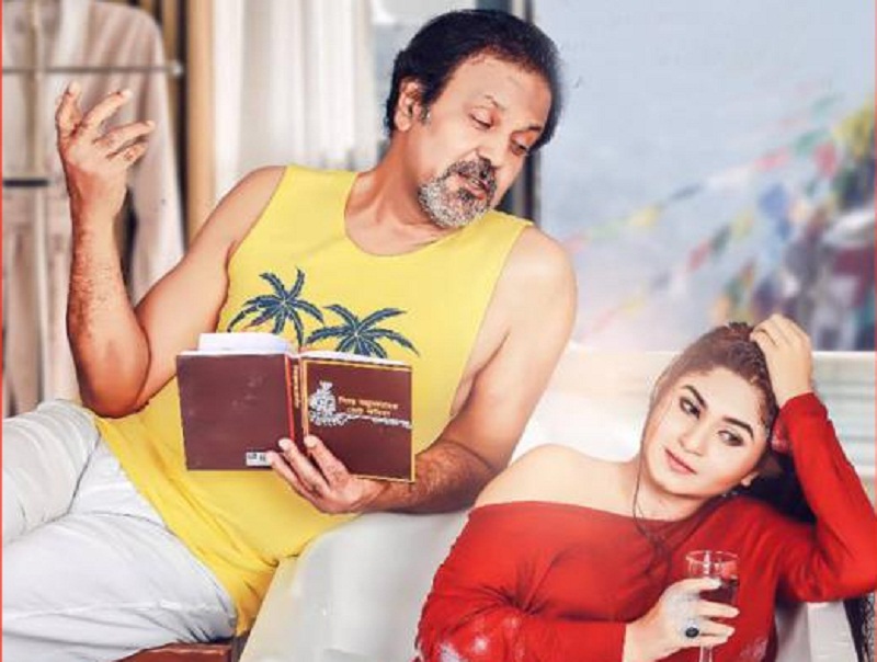 বাথটাবে মদের গ্লাস হাতে স্পর্শিয়া, কবিতা শোনাচ্ছেন তারিক আনাম