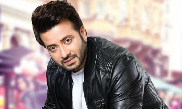 দুইশ’ হলে প্রজেক্টর বসানোর ঘোষণা শাকিবের