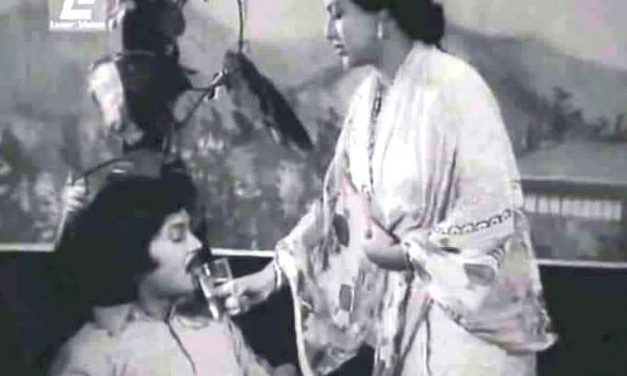 ভালোবাসার ক্লাসিক গল্প ‘জীবন নৌকা’