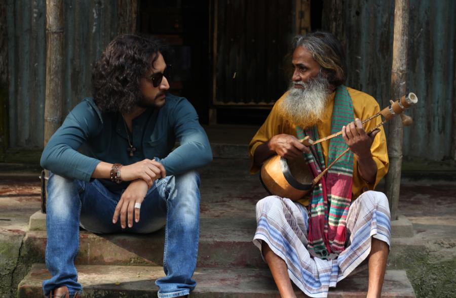 ‘আজব কারখানা’য় রকস্টার পরমব্রত, চলছে শুটিং