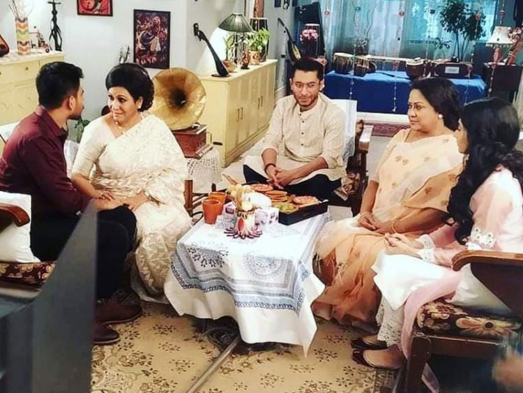 সত্য ঘটনা  অবলম্বনে শুরু ‘শান’, বিশ বছর একসঙ্গে চম্পা-অরুণা