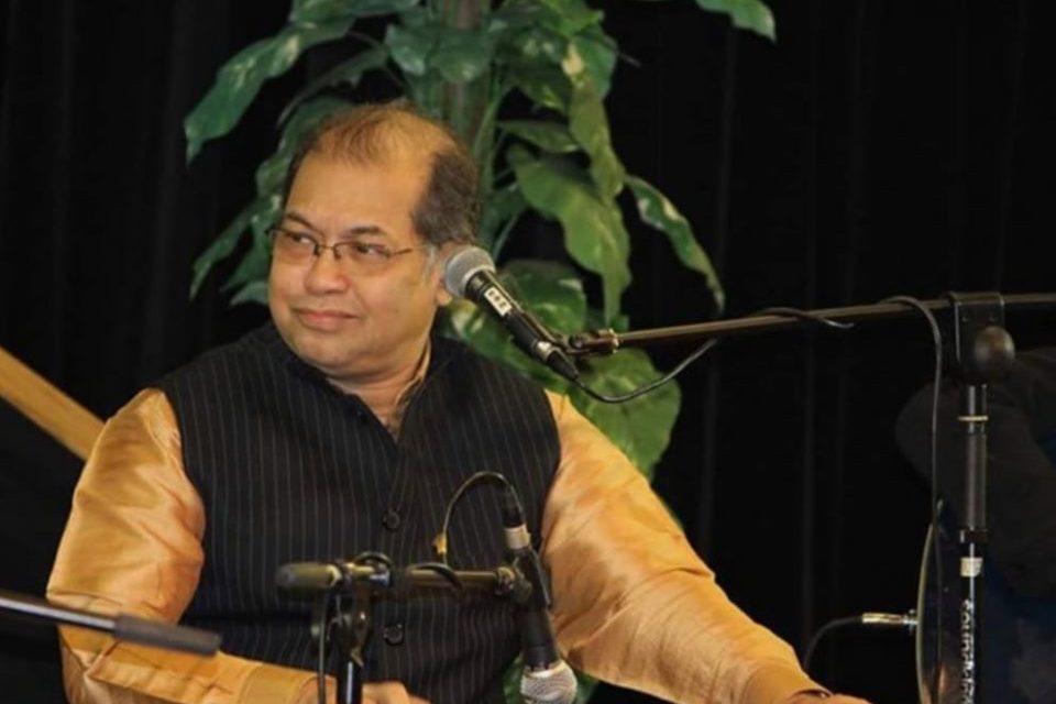 সুবীর নন্দীর গানে পাগল লাখো লাখো শ্রোতা