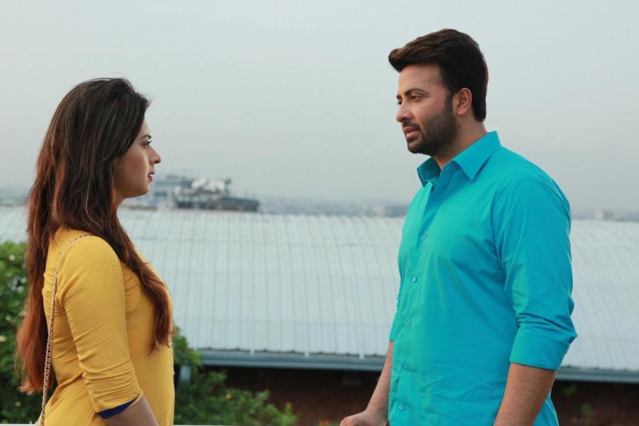 অনেক দিন পর প্রশংসিত শাকিব খানের ট্রেলার