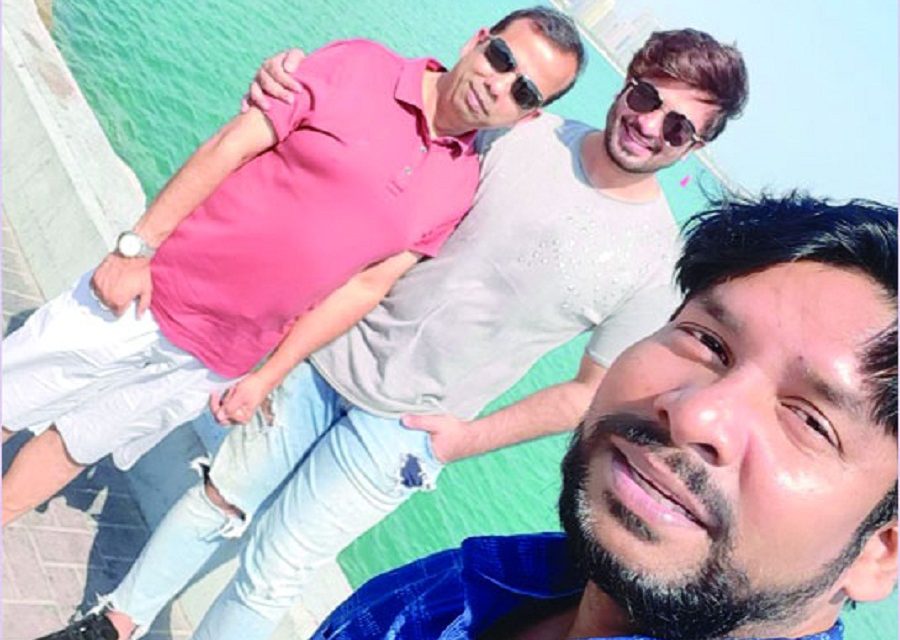 লোকেশন-প্রযোজক দুই পেলেন দুবাইয়ে