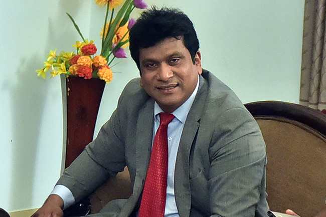 ড্যানি সিডাক: ভিন্ন তারকা