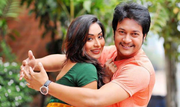 প্রথমবার সিনেমায় জুটি ইমন-মম, দেখা হবে ‘আগামীকাল’