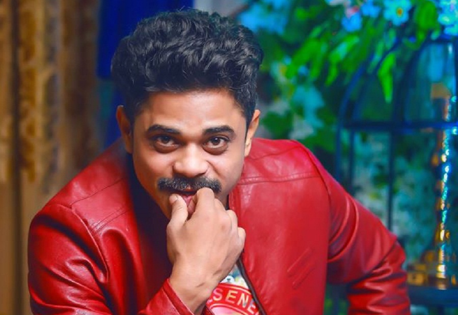 মন্দার বাজারে সাইফ চন্দনের হাতে চার ছবি