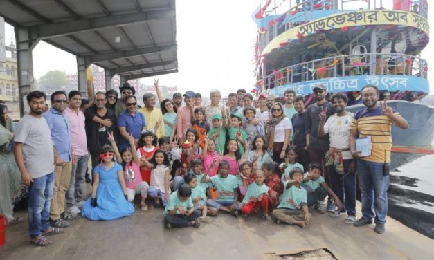 করোনা আতঙ্কের মাঝে শুটিং চলছে!