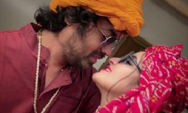 বিয়ে করে দশ দিন পর প্রকাশ করলেন পরী মনি