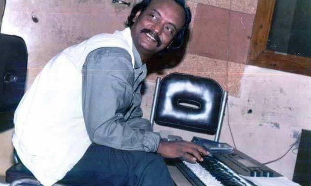 গল্পটা সুরসম্রাটের