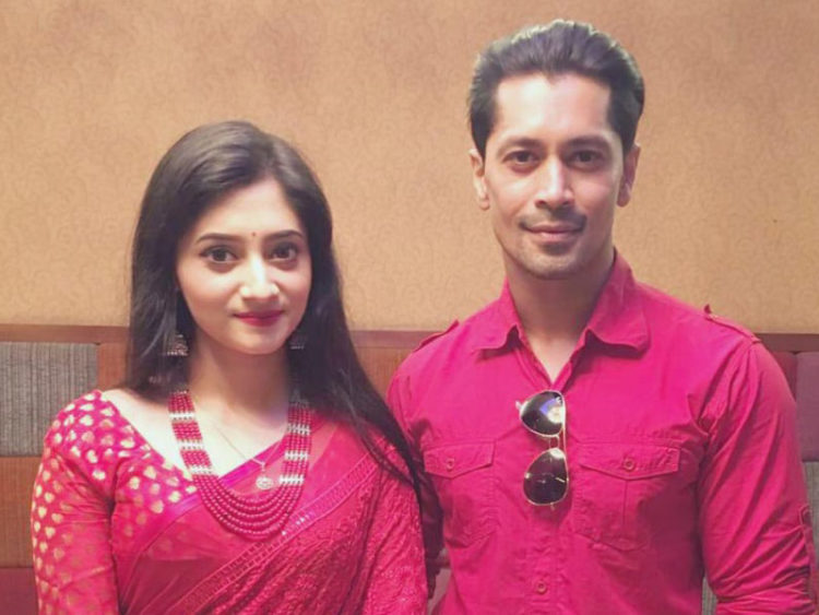 … অথচ হৃদিতার জন্য পাঁচটি ছবি ফিরিয়ে দেন পূজা