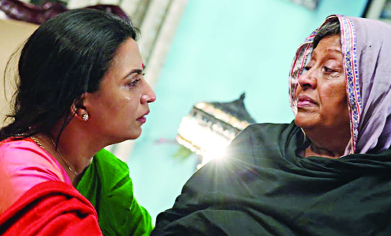 বীরাঙ্গনার বেশে আনোয়ারা, যুদ্ধশিশু ছবি