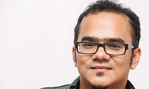 আজীবন নিষিদ্ধের জবাবে পাঁচ সিনেমার ঘোষণা অনন্য মামুনের